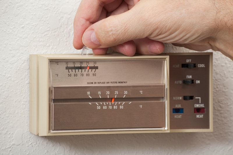 3 Problems Caused by Old Thermostats in Crystal River, FL